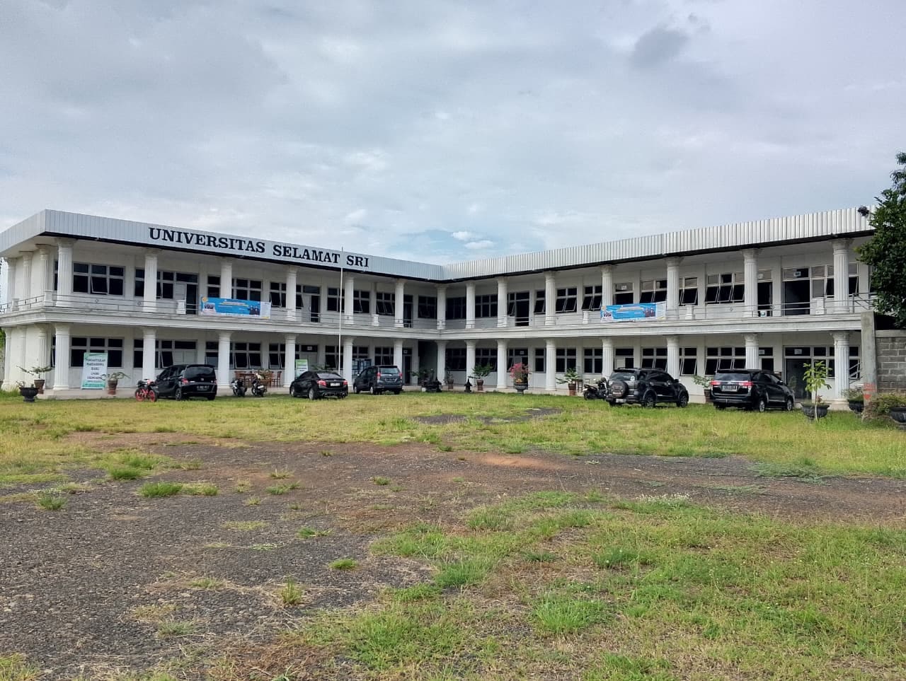 Universitas terbaik dan terbesar di Kabupaten Kendal - Batang